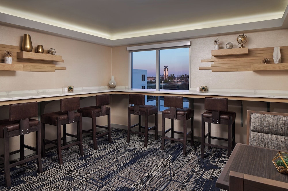 Sheraton Richmond Airport Hotel - photo 28
