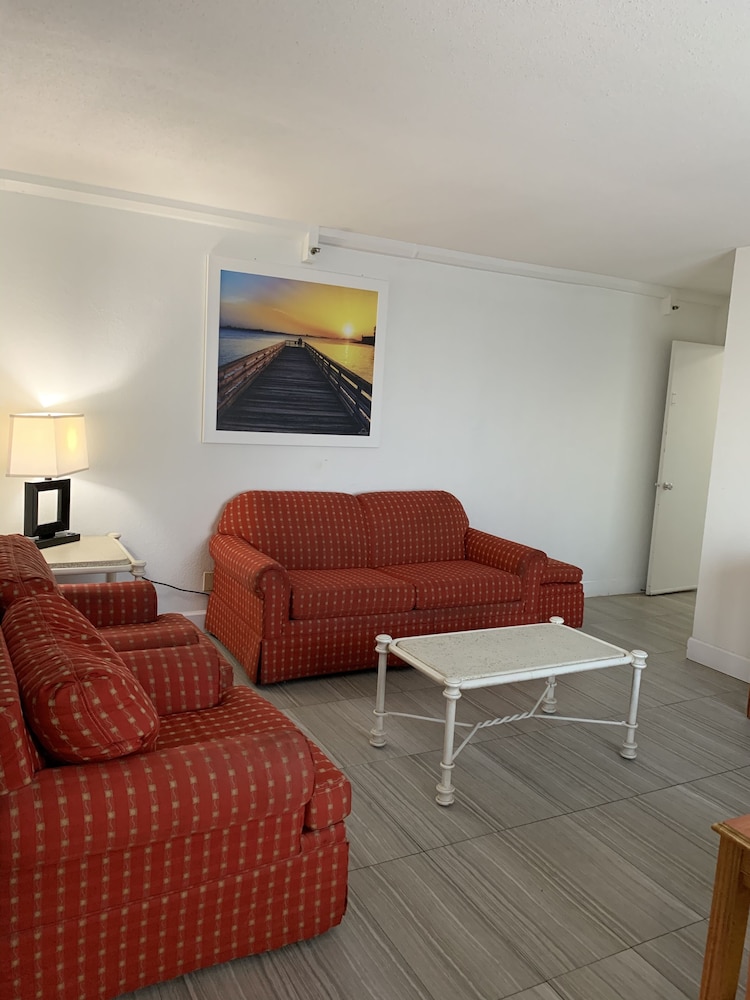 Arya Blu Inn & Suites - photo 15
