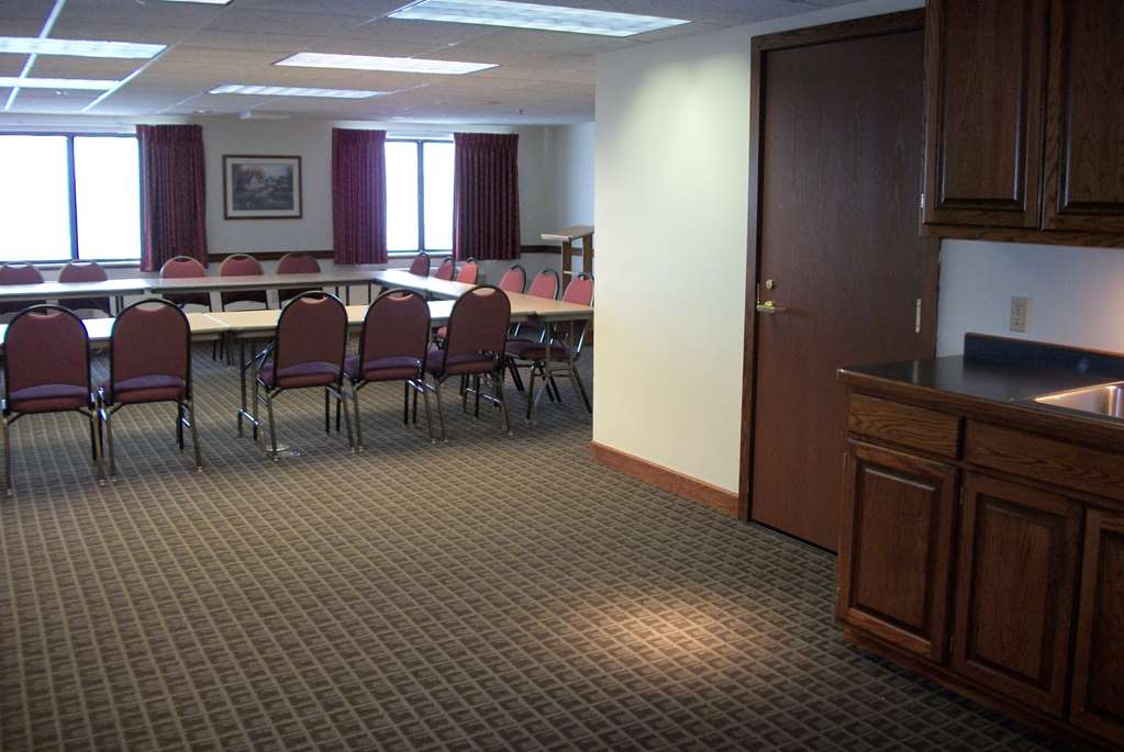 AmericInn by Wyndham Beulah - photo 25