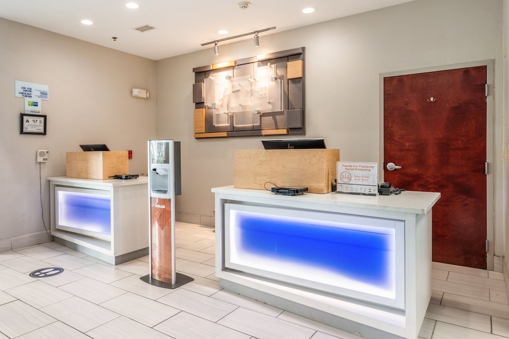 Holiday Inn Express Hotel and Suites Statesville by IHG - photo 45