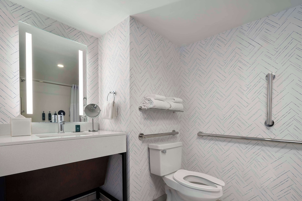 DoubleTree by Hilton Hartford Downtown - photo 23