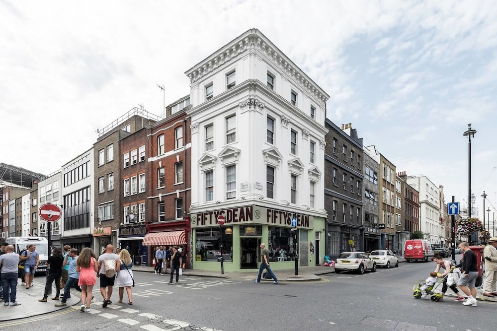 Old Compton Street Apartments — 4-Star Luxury Hotel in London, United Kingdom