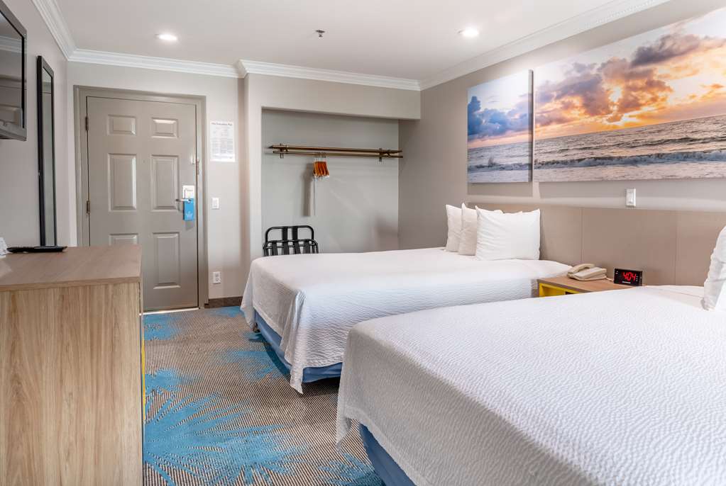 Days Inn by Wyndham Santa Monica - photo 20