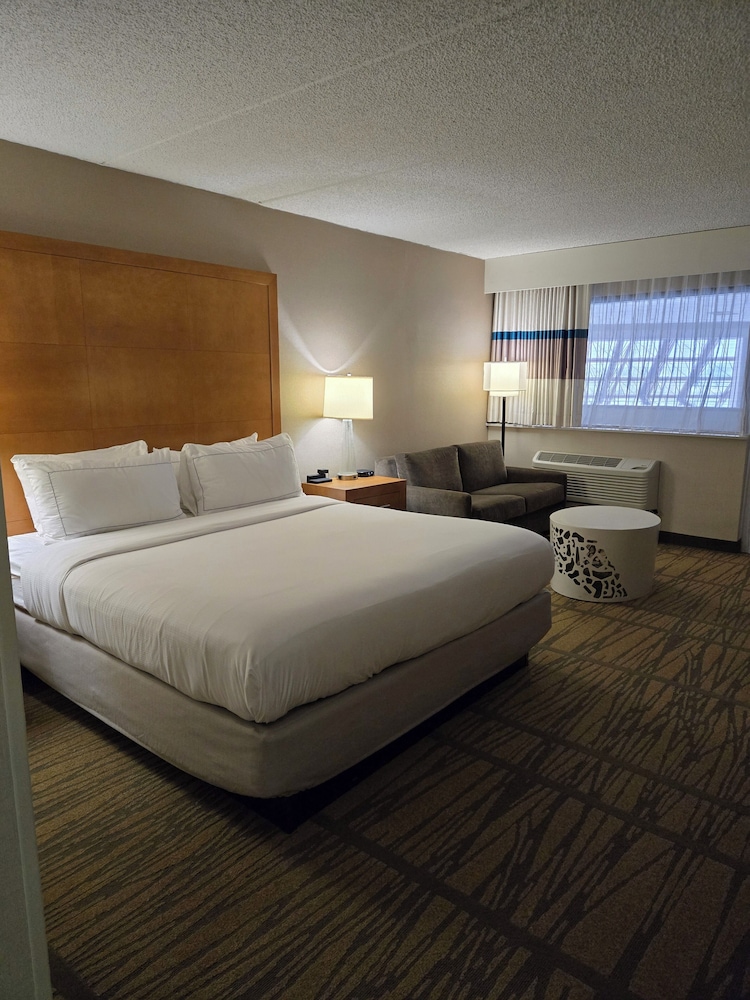 DoubleTree by Hilton Rochester - photo 19