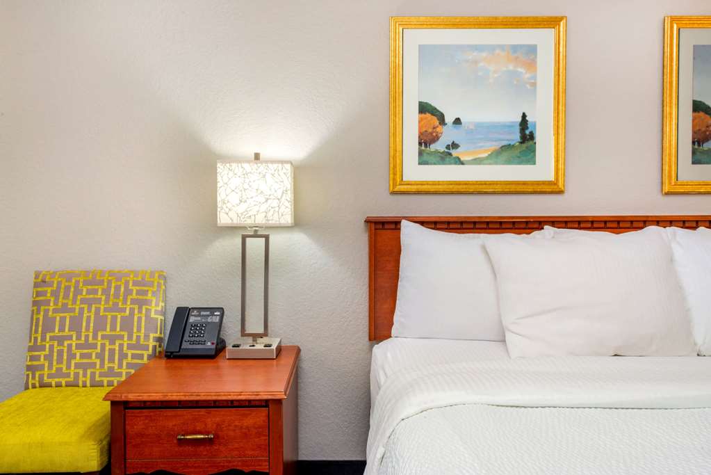 La Quinta Inn by Wyndham Ft. Lauderdale Tamarac East - photo 22