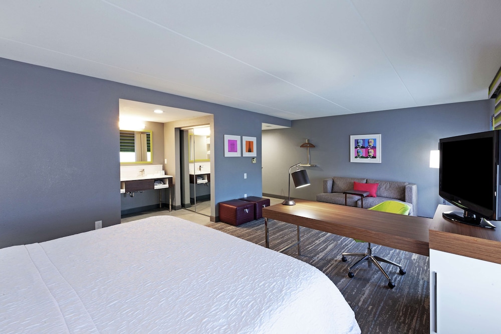 Hampton Inn & Suites Houston Bush Intercontinental Aprt - photo 16