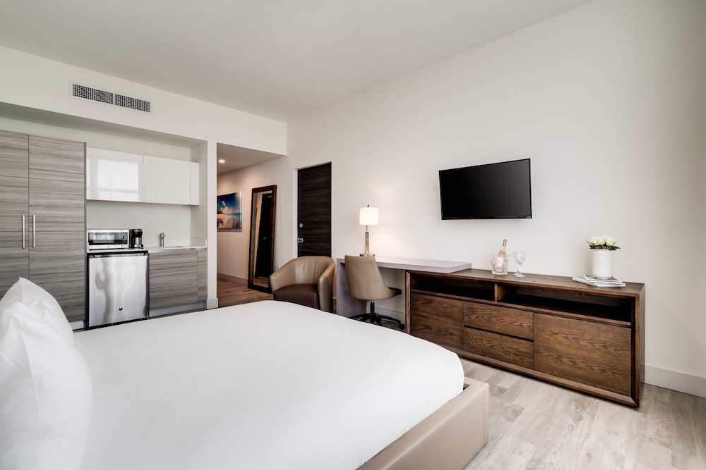 Costa Hollywood Beach Resort - photo 4