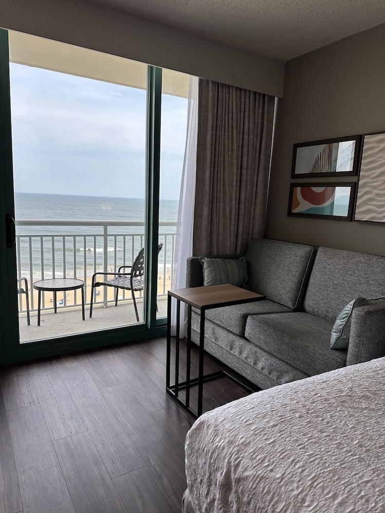 Hampton Inn Virginia Beach Oceanfront South - photo 34