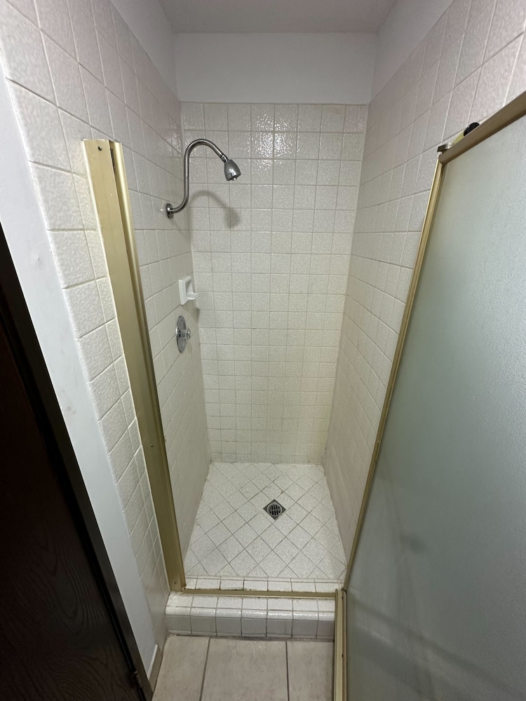 Portside Inn & Suites - photo 34