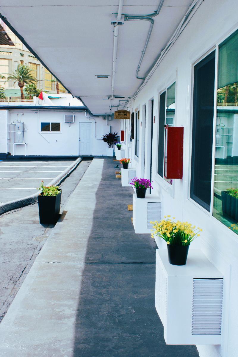 Nirvana Hotel - photo 9