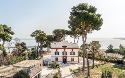 Villa Miramare — 4-Star Luxury Hotel in Numana, Italy