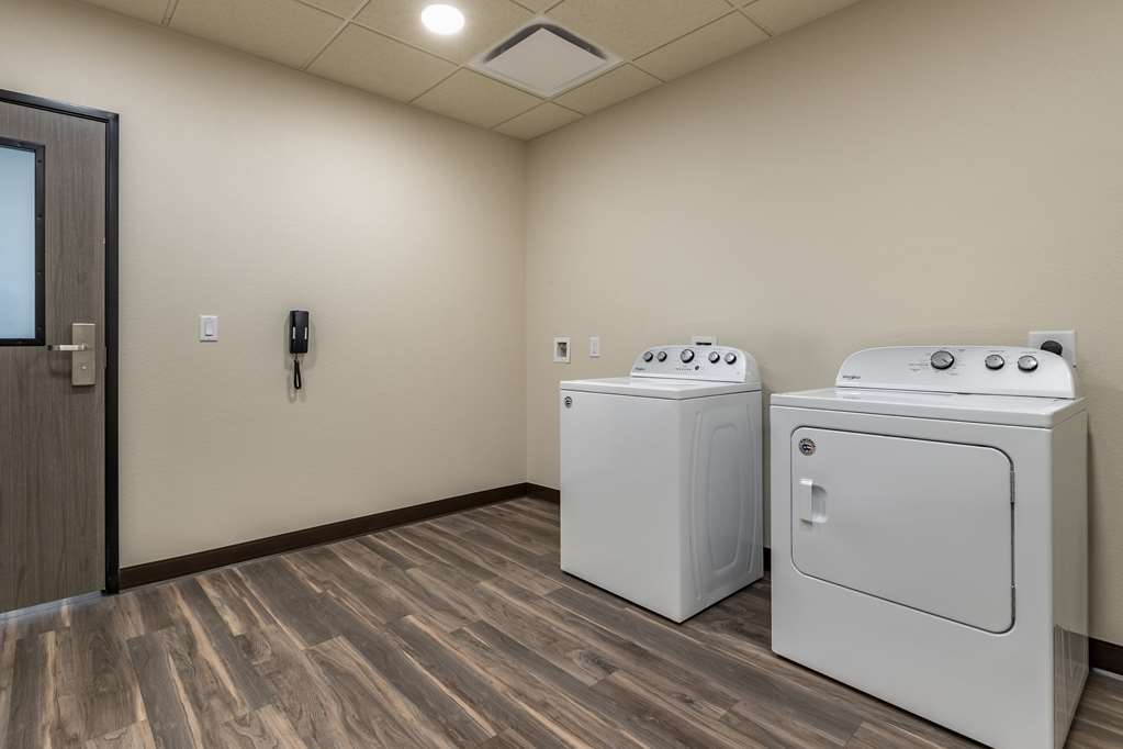 MainStay Suites Milwaukee Franklin - photo 25