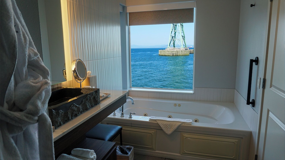 Cannery Pier Hotel & Spa - photo 27