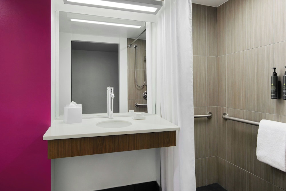 Aloft Atlanta Downtown - photo 11