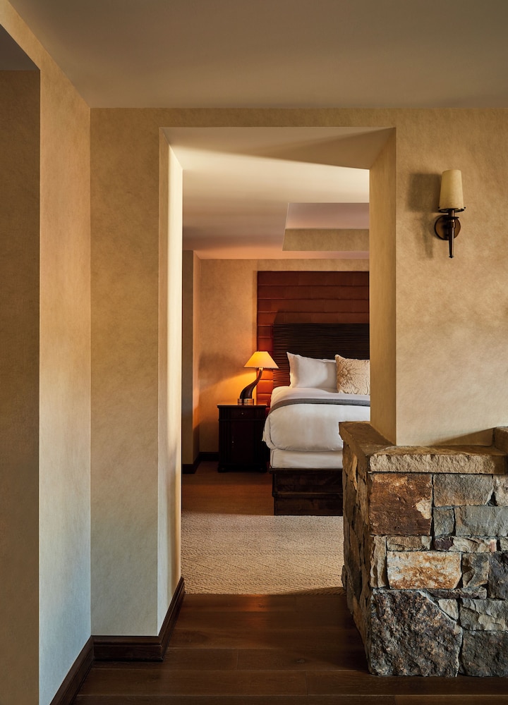 Madeline Hotel & Residences Auberge Collection - photo 61