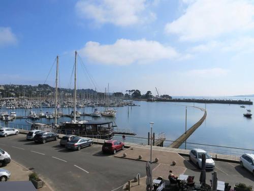 Appartement Perros Guirec 3 pièces 4 Personnes FR 1 368 59 in Perros-Guirec, France