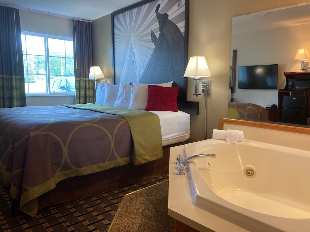 Super 8 by Wyndham Chisago City - photo 8