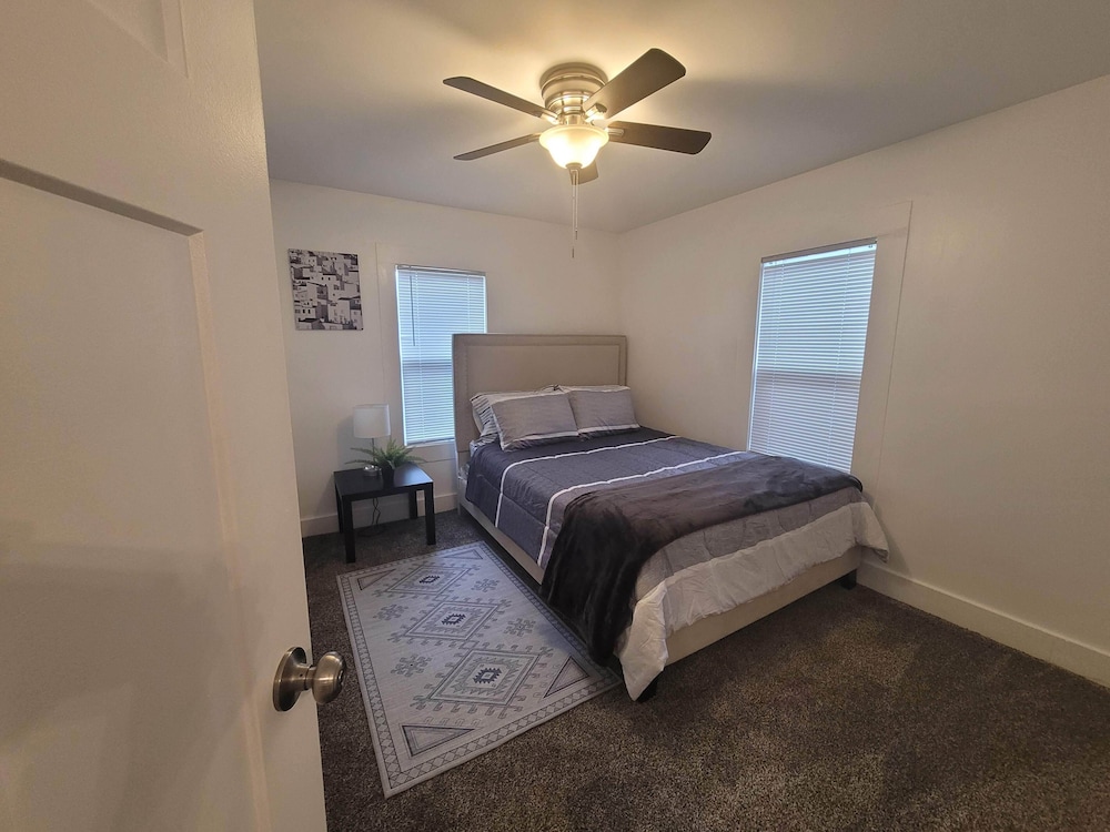 Charming 3b 1b Westside Indy - photo 3