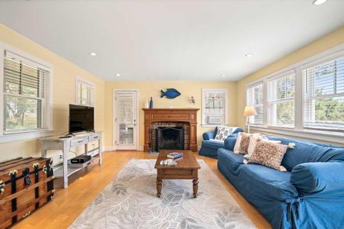 Water views great Lt Island location — Wellfleet — photo 4