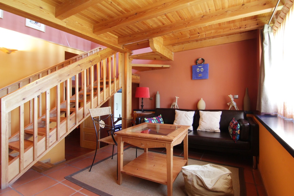 Hotel Sara De Ur in La Cabrera, Spain