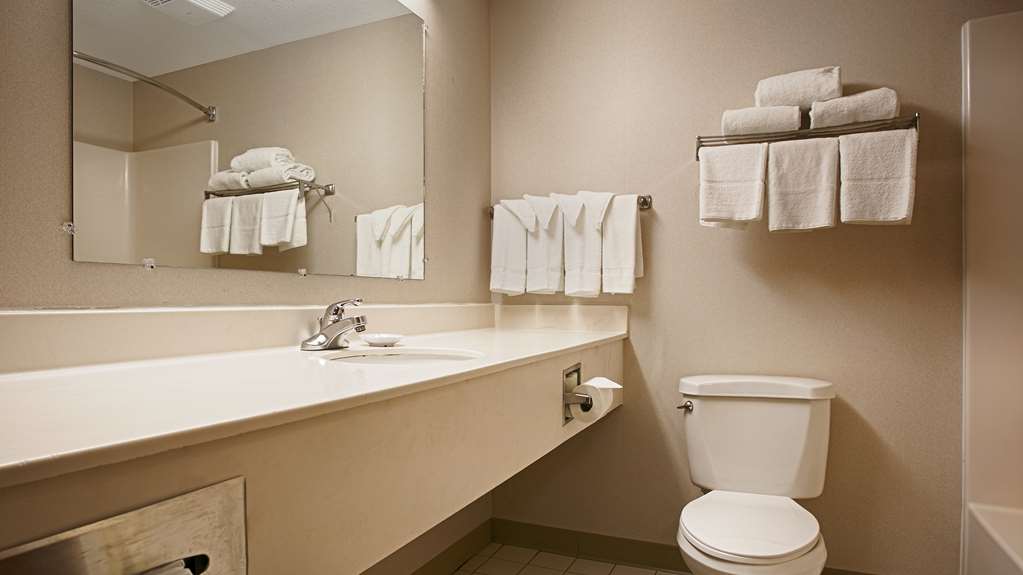 Best Western Airport Inn & Suites Cleveland - photo 16