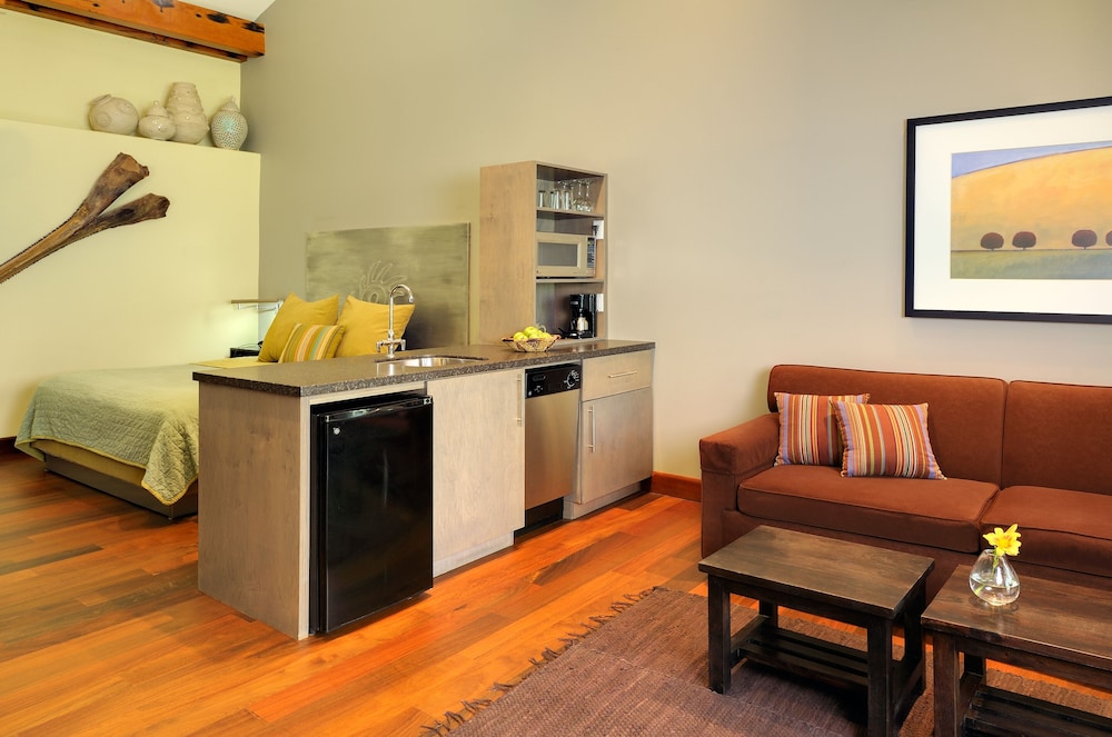 Desert Pearl Inn - photo 11