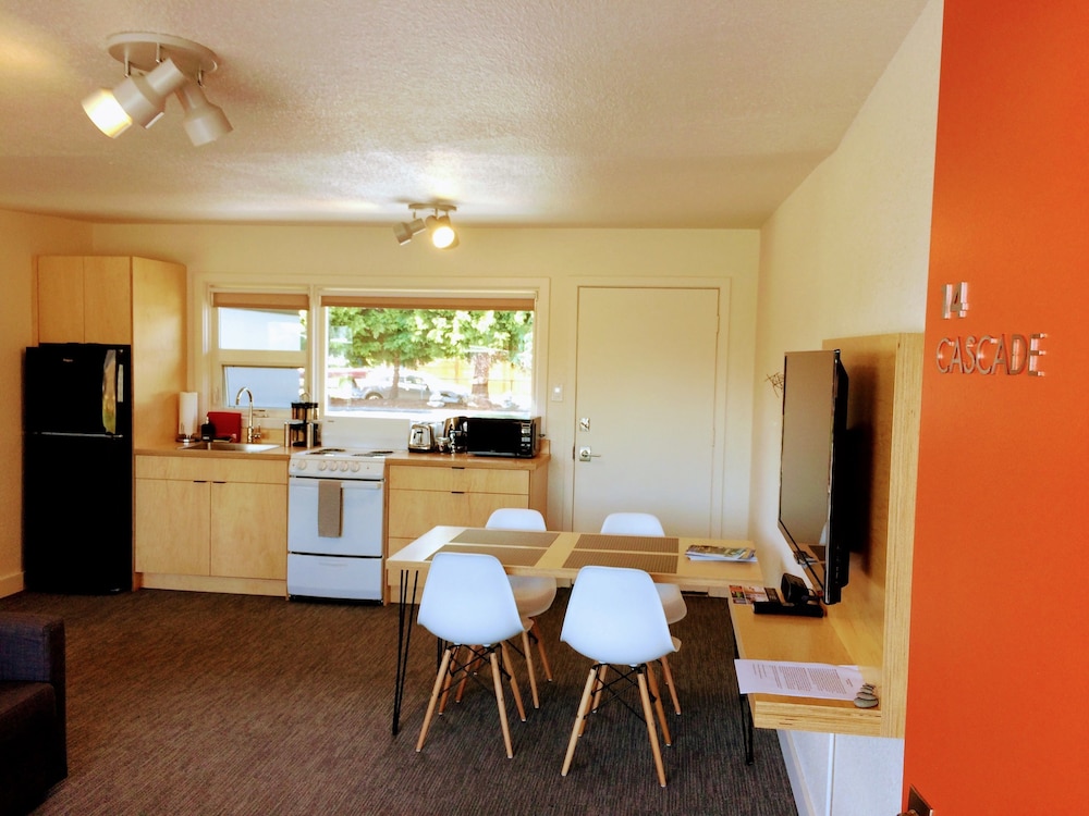 Heliotrope Hotel - photo 28