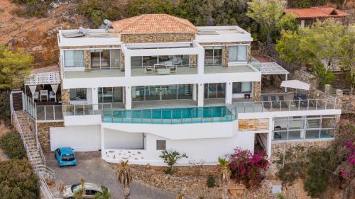 Villa Lituanica — 4-Star Luxury Hotel in Elounda, Greece
