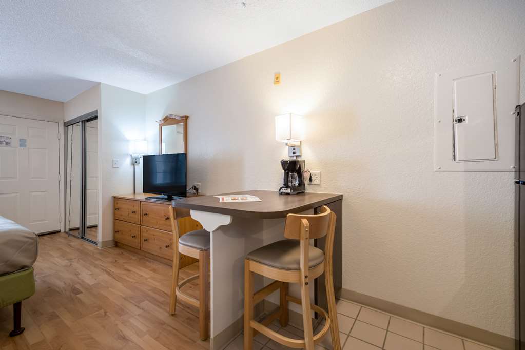 Studio 6 Extended Stay Duluth GA Atlanta Gwinnett Place - photo 14