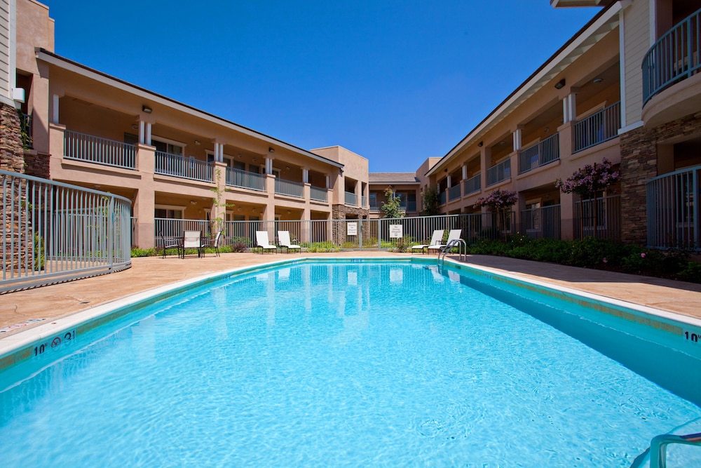 Holiday Inn Express Hotel & Suites San Dimas by IHG - photo 48