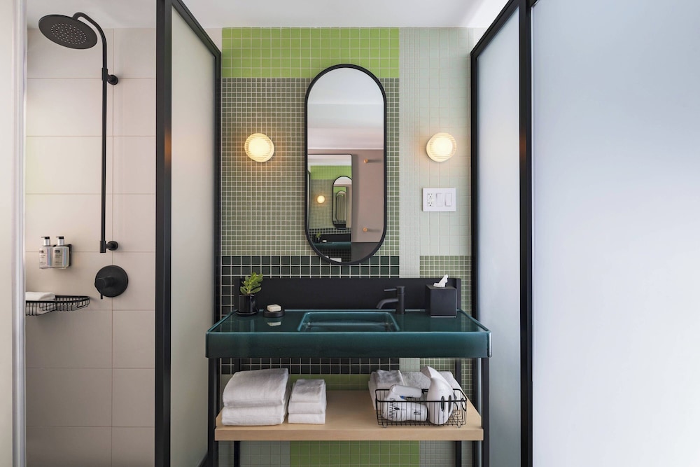 Moxy NYC East Village - photo 27
