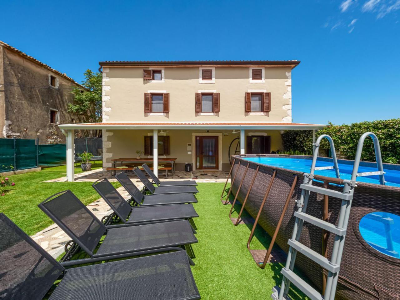 Holiday Home Villa Mala Petra by Interhome — 4-Star Luxury Hotel in Umag, Croatia