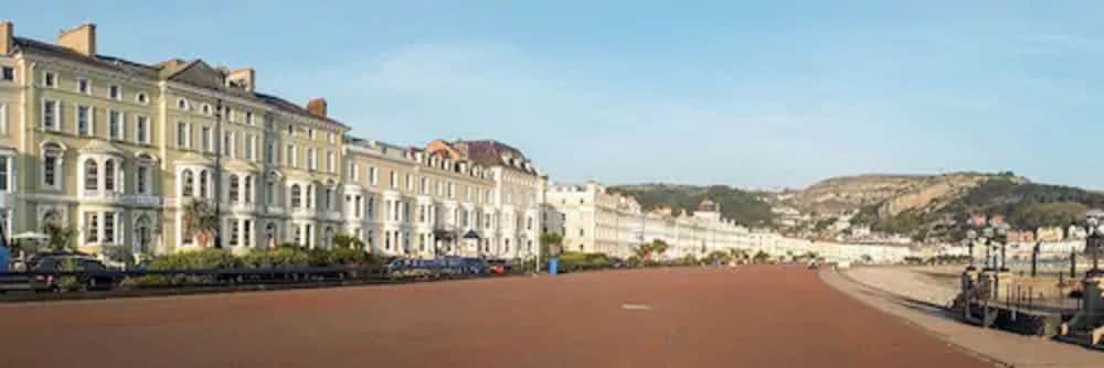 St. Kilda Hotel in Llandudno, United Kingdom