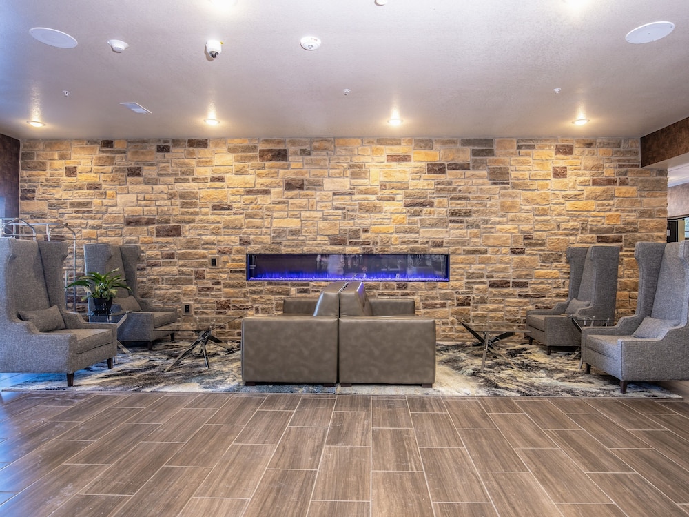Cobblestone Hotel & Suites Rhinelander - photo 3