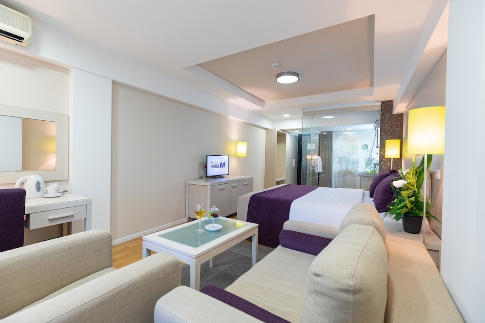 Hotel M — Belgrade — photo 2