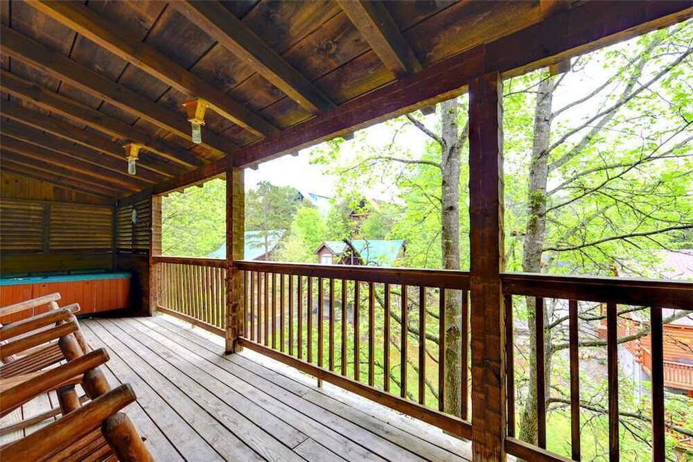 The Honey Pot Hot Tub resort Pool 560 FREE tickets each paid day - featured photo