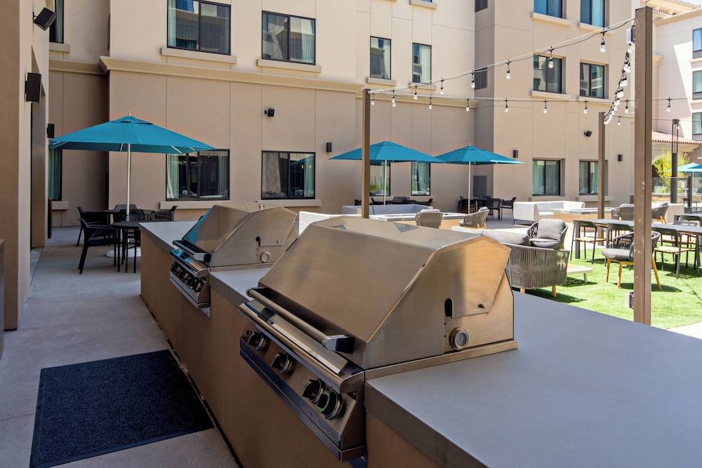 SpringHill Suites by Marriott Valencia - photo 32