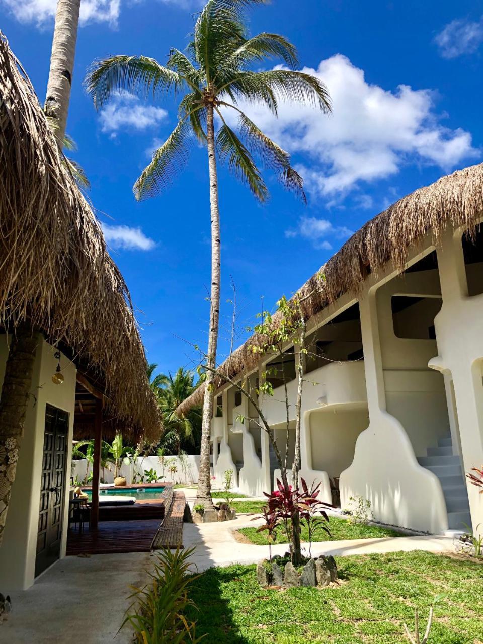 Parrots Boutique Resort in San Vicente, Philippines