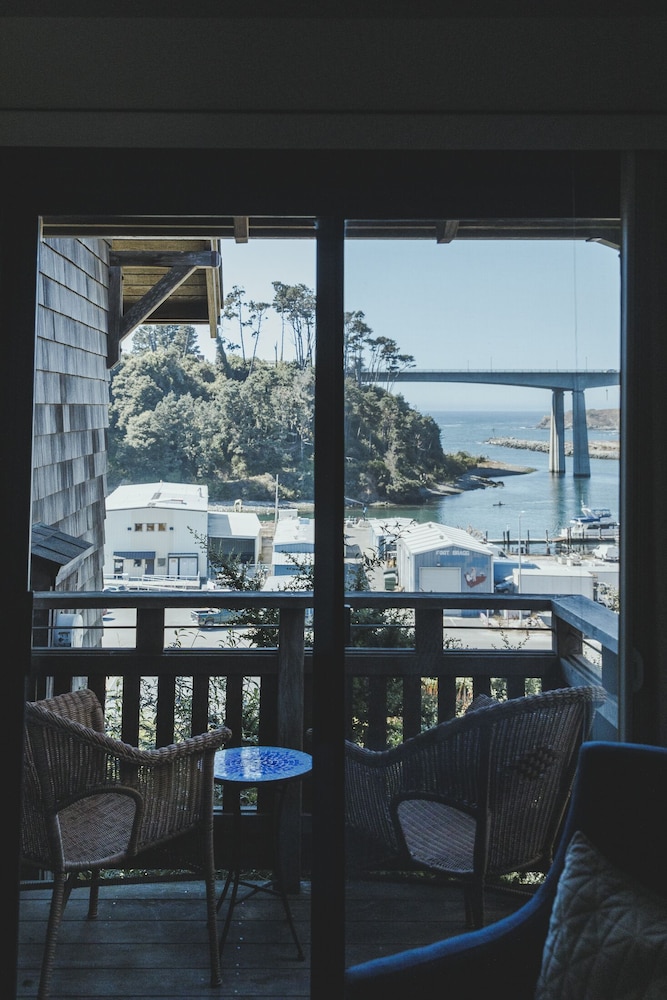 Noyo Harbor Inn Restaurant and Tavern - photo 61