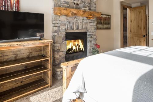 The Lodges at Elkhorn Creek Unit 1302 - photo 11