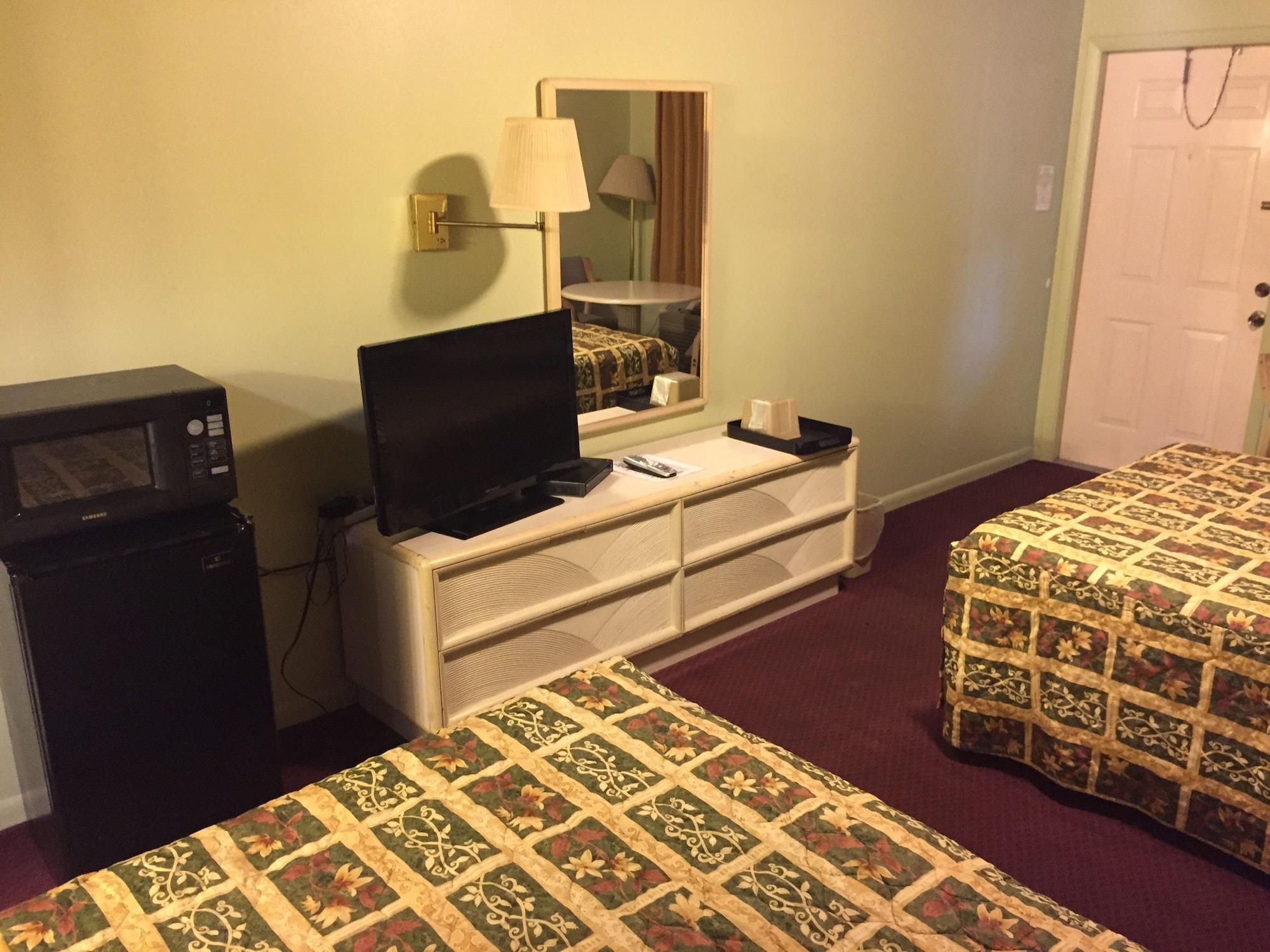 Sebring Inn - photo 6