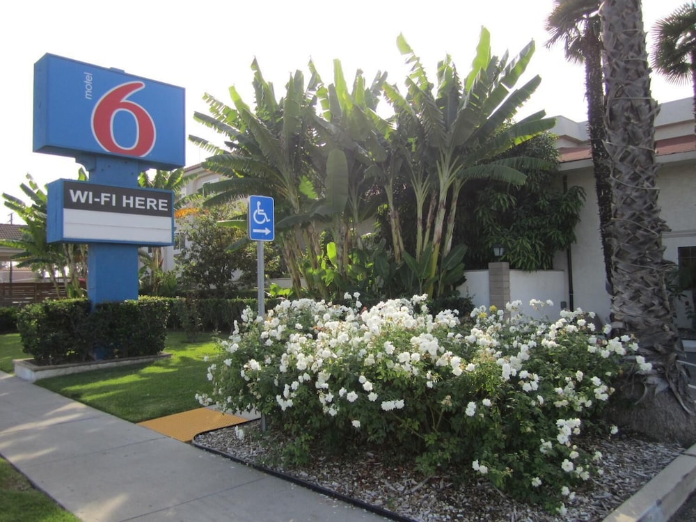 Motel 6 Anaheim CA - photo 24