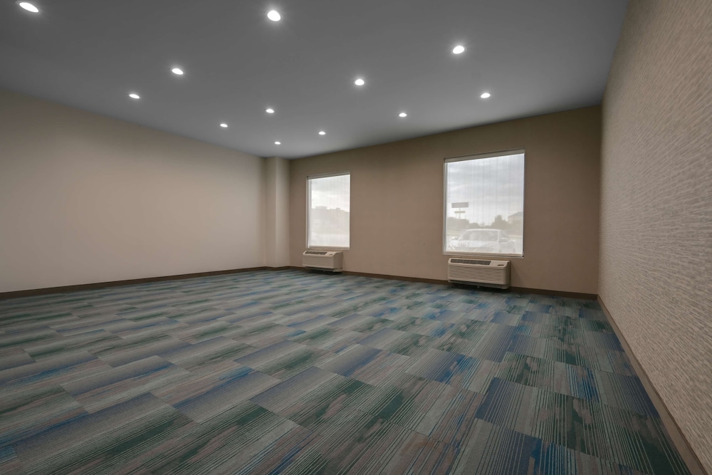Home2 Suites Temple - photo 41
