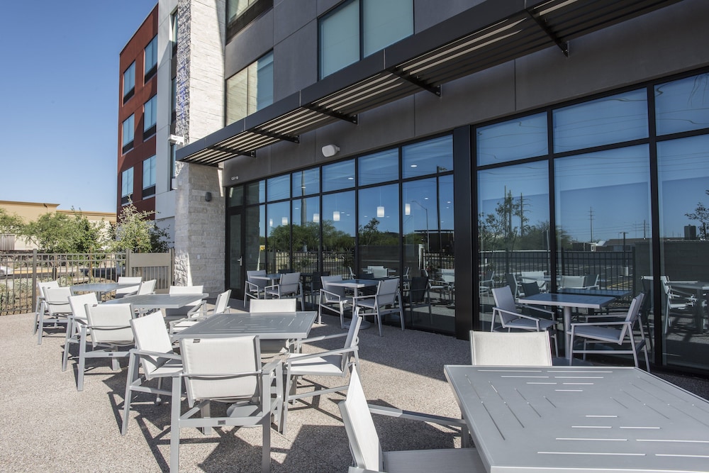 Holiday Inn Express & Suites Phoenix North Happy Valley by IHG - photo 21