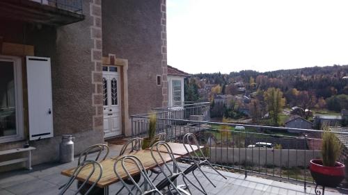 Chez Tante Soly — hotel in Le Chambon-Sur-Lignon