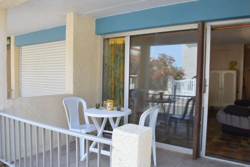 Villa En Bord de Mer a Saint Pierre la Mer — 4-Star Luxury Hotel in Fleury, France