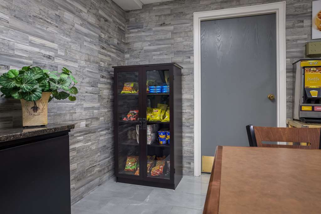 Quality Inn Toledo Westgate - photo 29