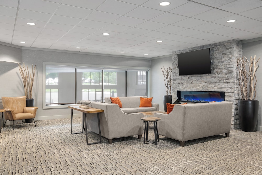 Holiday Inn Hotel & Suites Des Moines Northwest by IHG - photo 62