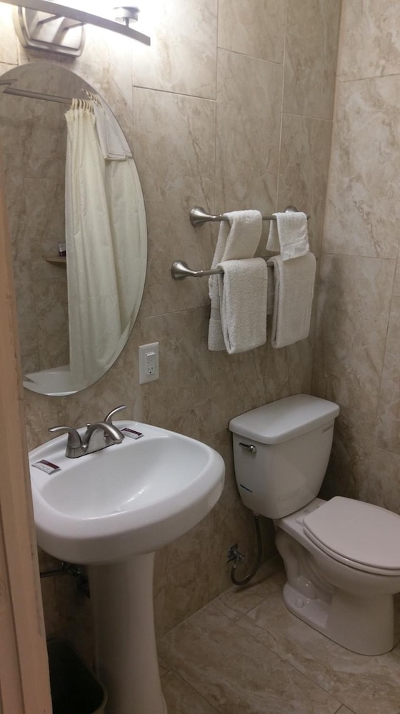 El Rey Motel - photo 19