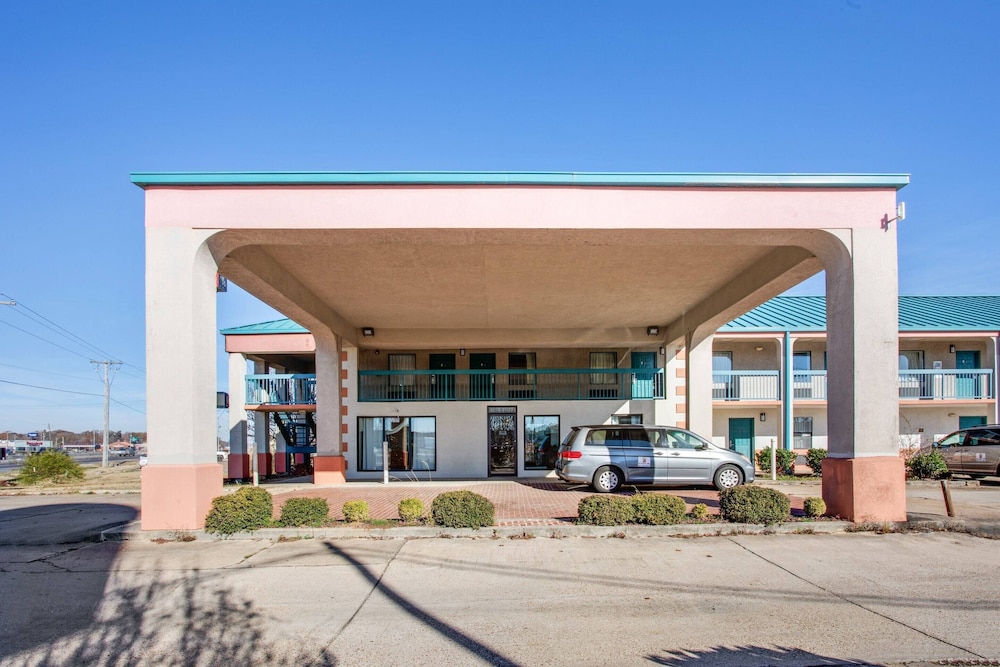 Rodeway Inn Richland Jackson South — Richland